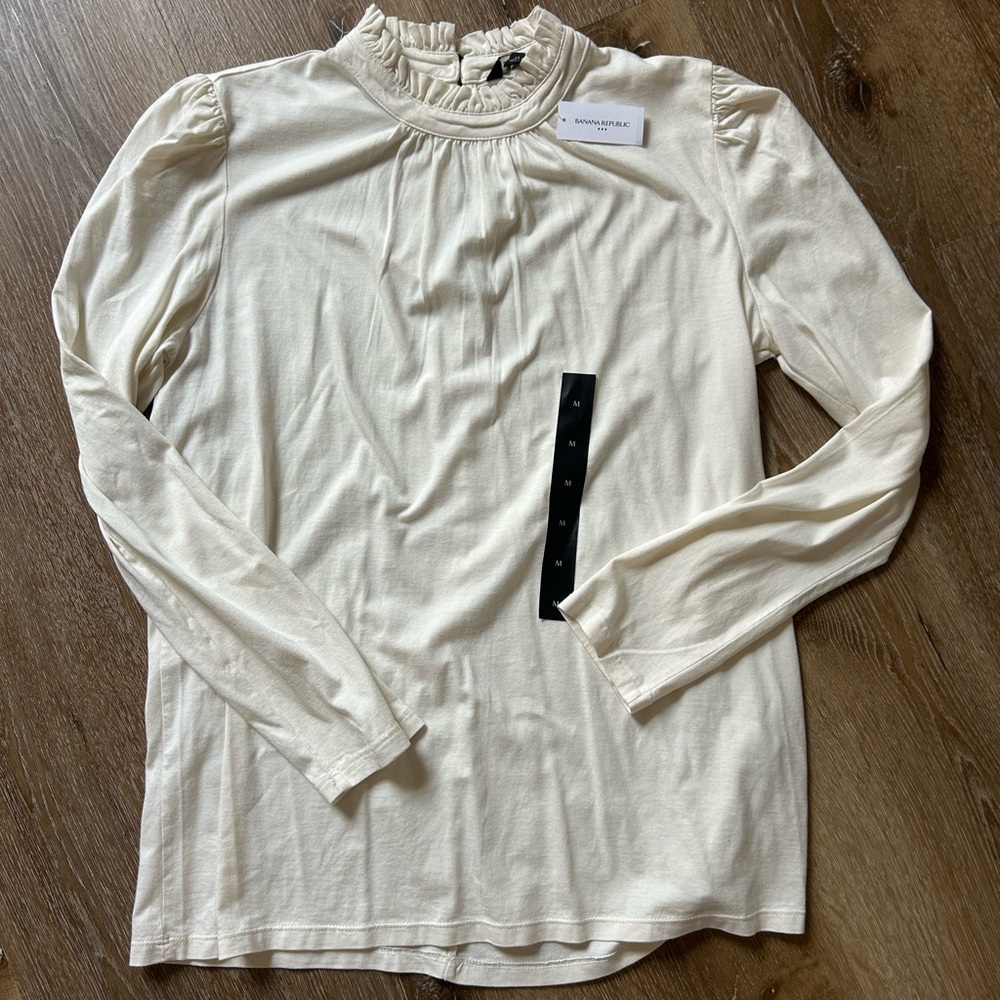 NWT Banana Republic Cream Long Sleeve Women's Top